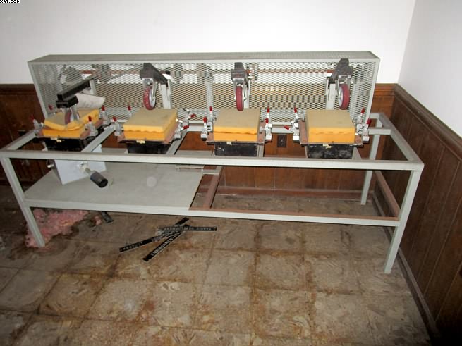 DYNAMIC Seam Fatigue Tester, 4 positions.